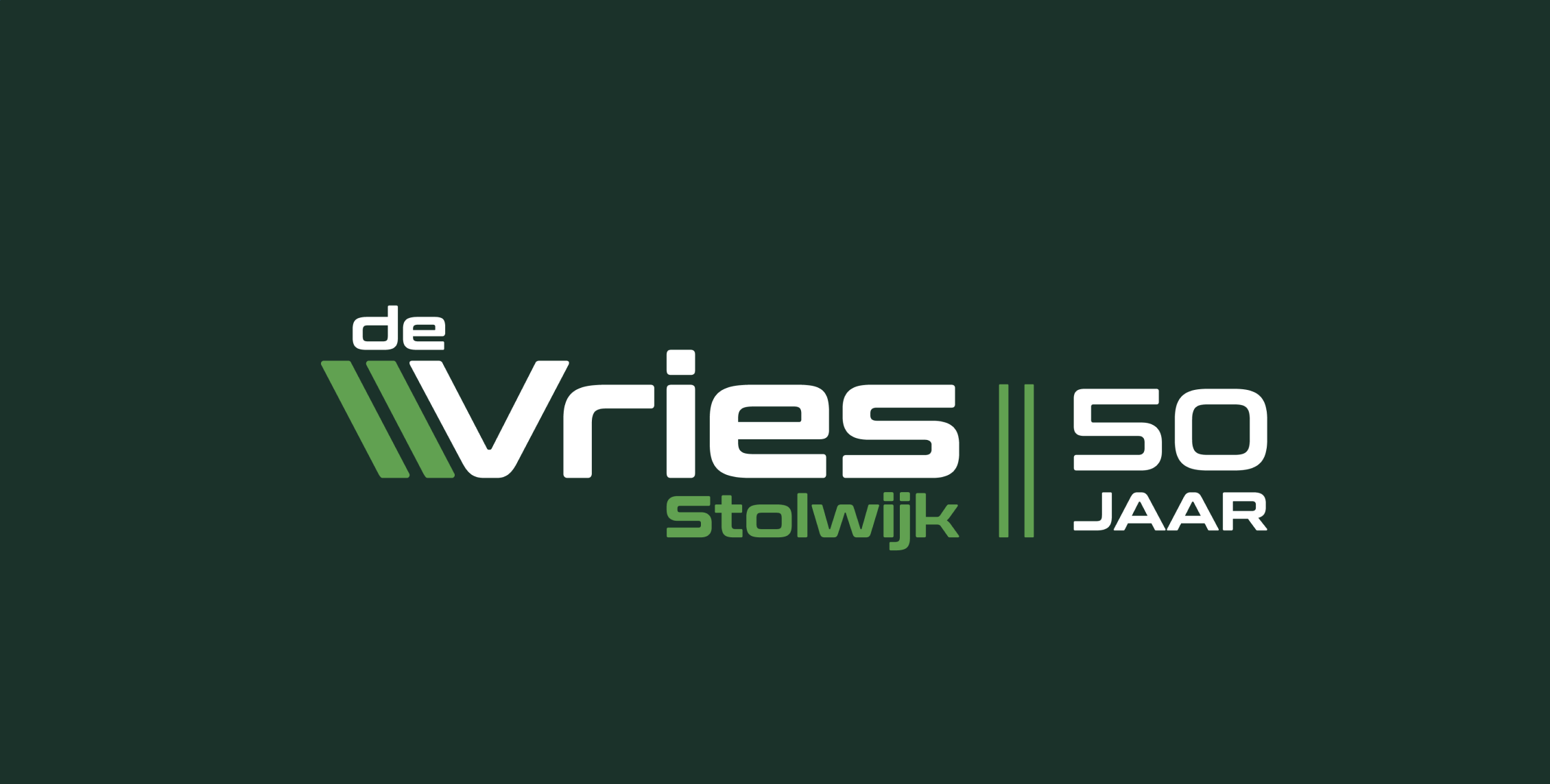 BURO210 Fullservice Marketingbureau Logo van De Vries Stolwijk, viering van 50 jaar. Bekijk ons aanbod en de acties op de website.